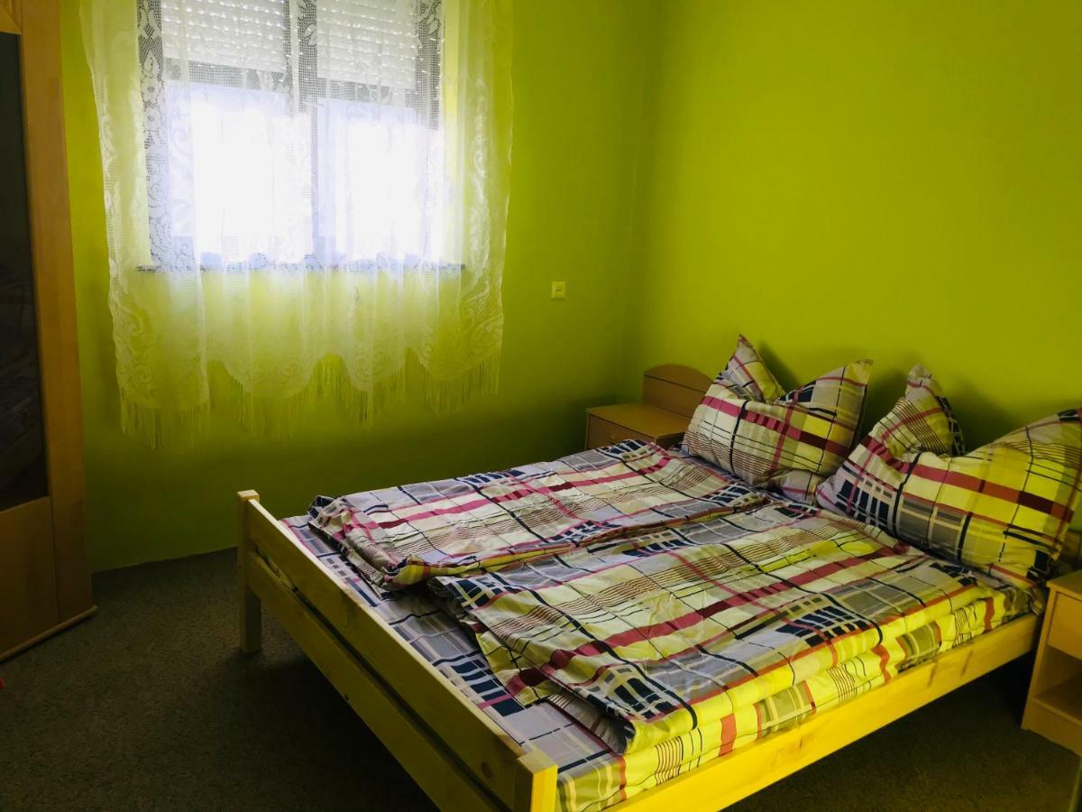 Jesolo Apartmanhaz Balatonkeresztúr Kültér fotó